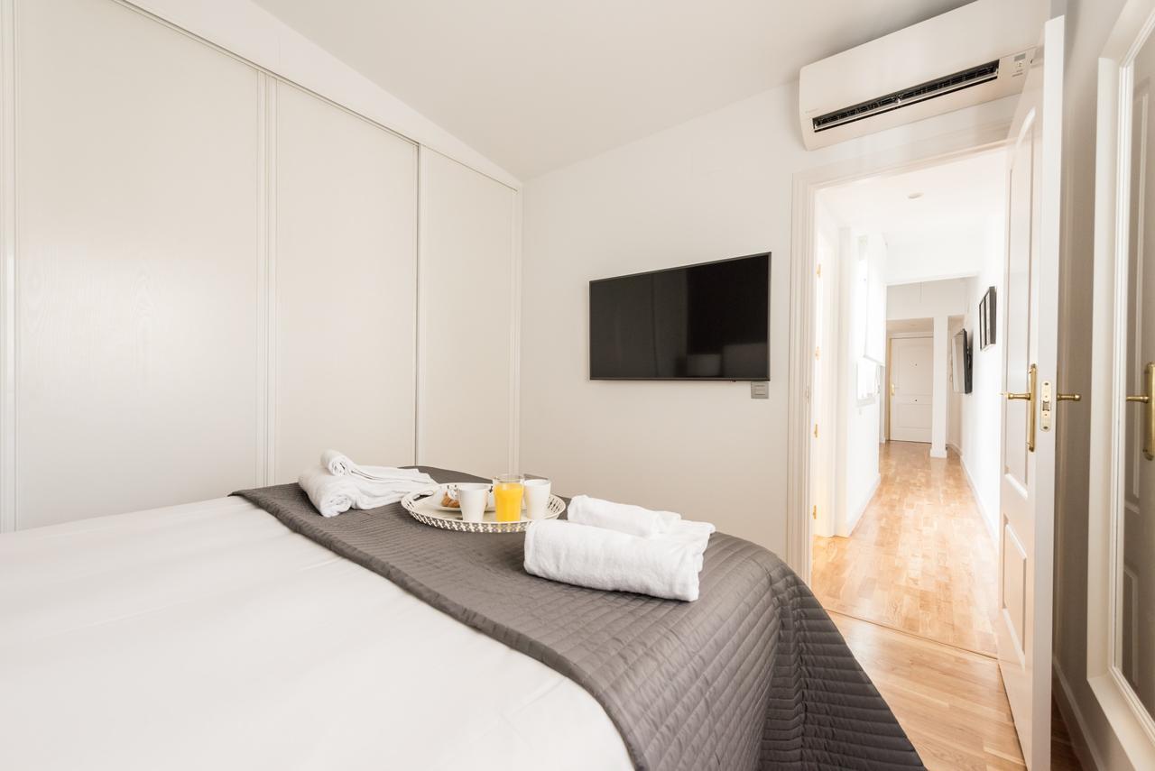 Latina Suite Madrid Exterior foto